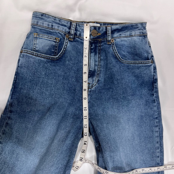 Lola jeans size 27 high rise wide leg. Excellent condition. Milan style. - Picture 8 of 9